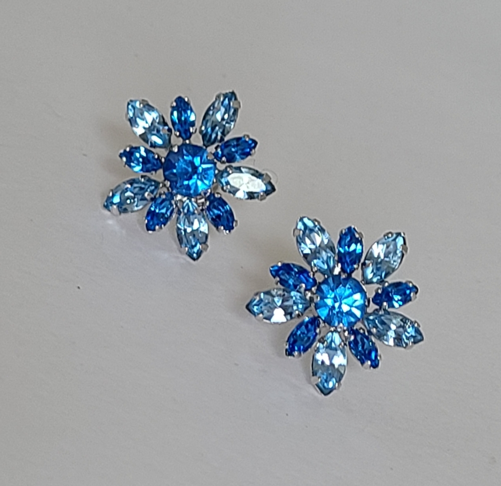 Vintage Jay Flex Sterling Silver Blue Rhinestone Flower Screw Back Stud Earrings - Picture 3 of 15